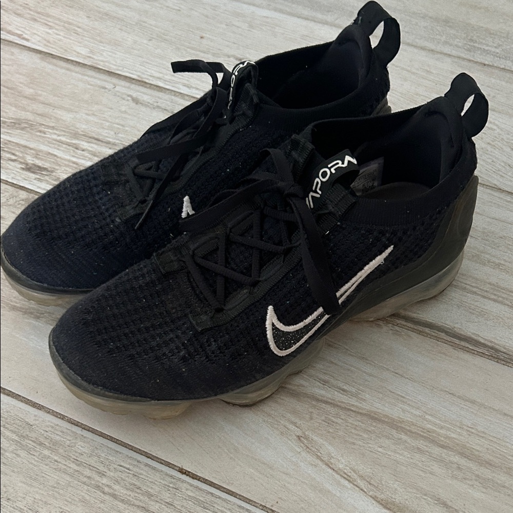 Nike Black & White VaporMax Flyknit Sneakers